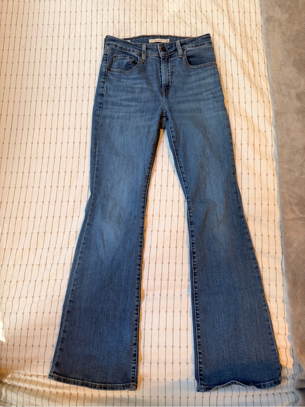 Levi's medium blue flared women's jeans